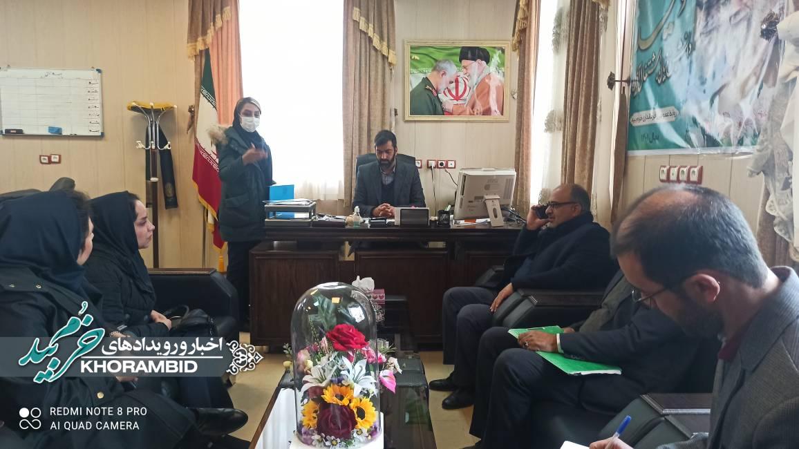 معدنکاران و صنعتگران حوزه استخراج و فرآوری سنگ خرم بید در نمایشگاه استان شرکت می‌کنند.