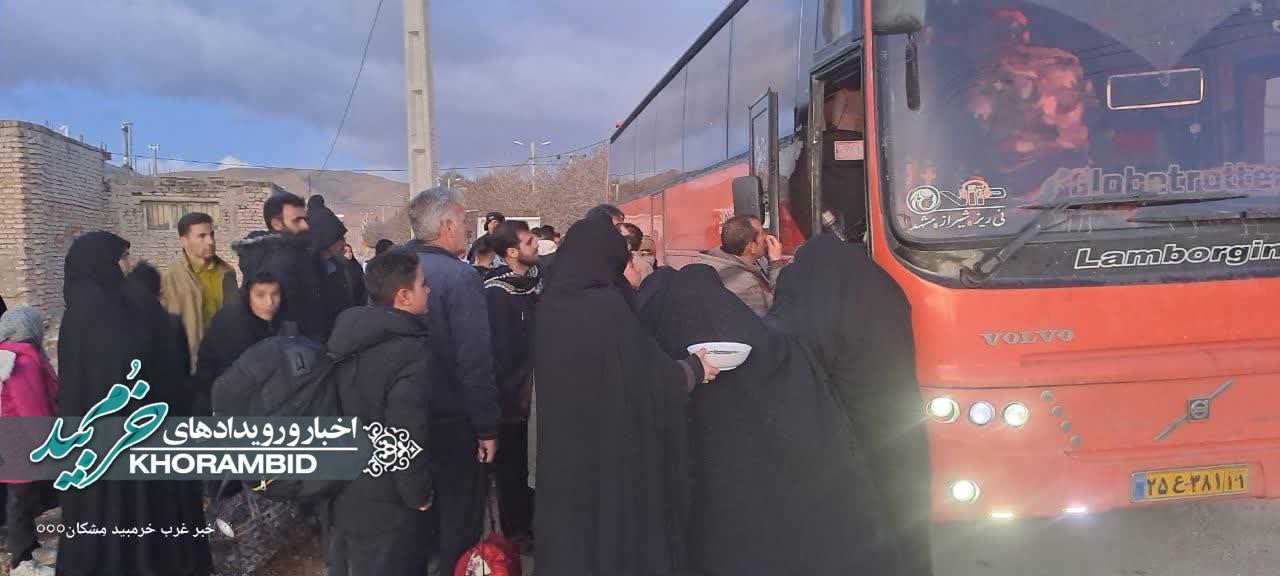 آئین بدرقه دانش آموزان مدرسه امام هادی روستای مِشکان به مشهد الرضا(ع)