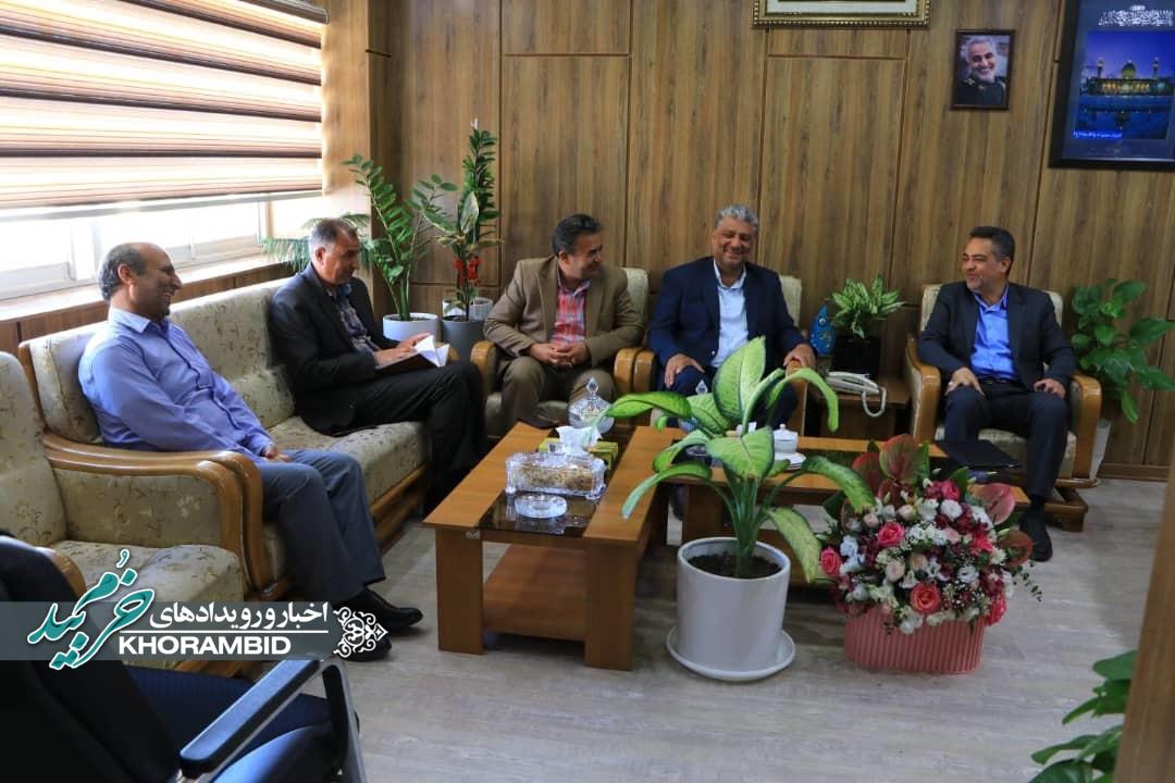 بررسی مسائل آب شرب در خرم‌بید در دیدار مدیرعامل شرکت آبفا فارس با فرماندار شهرستان
