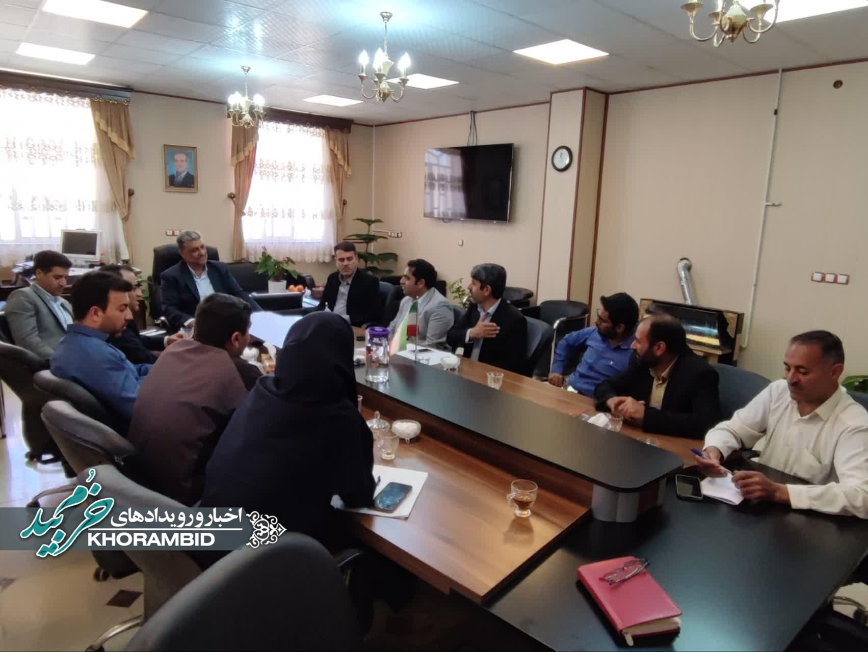 «هم اندیشی با موضوع مدیریت چرا و کنترل کوچ و پیشگیری و اطفاء حریق در عرصه های منابع طبیعی »