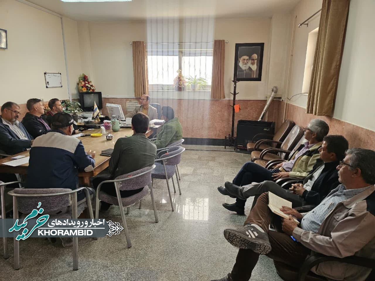 اولین جلسه هماهنگی برنامه های هفته گرامیداشت کار و کارگر در شهرستان خرم بید برگزار شد