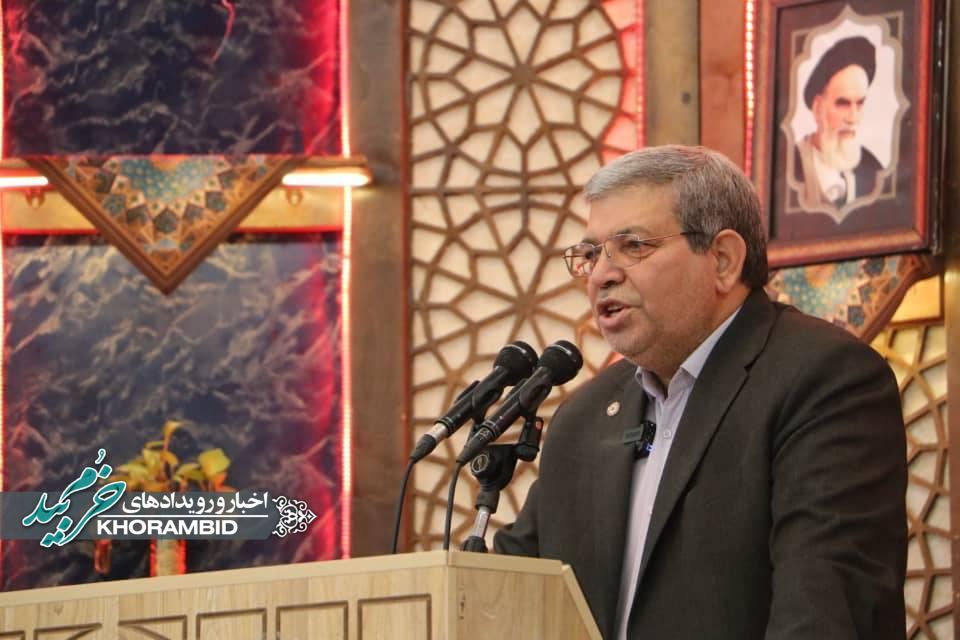 نقش تسهیلگری دولت و لزوم واگذاری کارها به مردم، کارآفرینان و کارگران/ لزوم ارتباط ارگانیک بین برنامه های کلان و برنامه های صنفی
