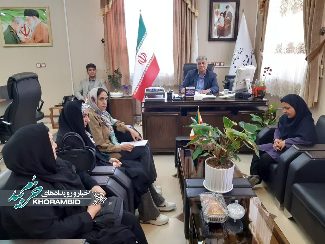نشست فرماندار خرم‌بید با مدیران شرکت خرم‌کوک فارس با محوریت توسعه تولید و اشتغال
