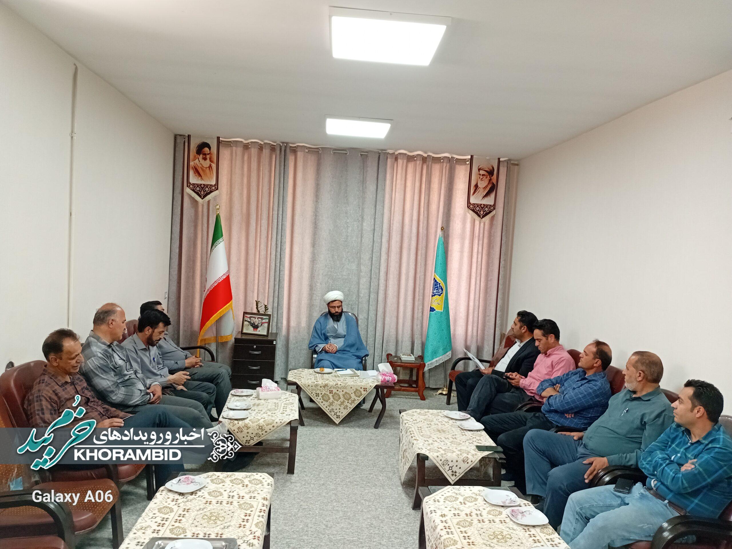 دیدار کارکنان جهاد کشاورزی خرم‌بید با امام جمعه صفاشهر به مناسبت هفته جهاد کشاورزی