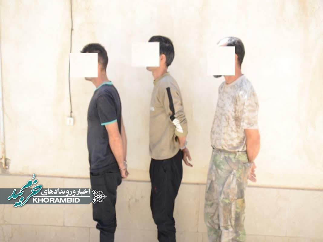 دستبند پلیس بر دستان سارقان در خرم بید