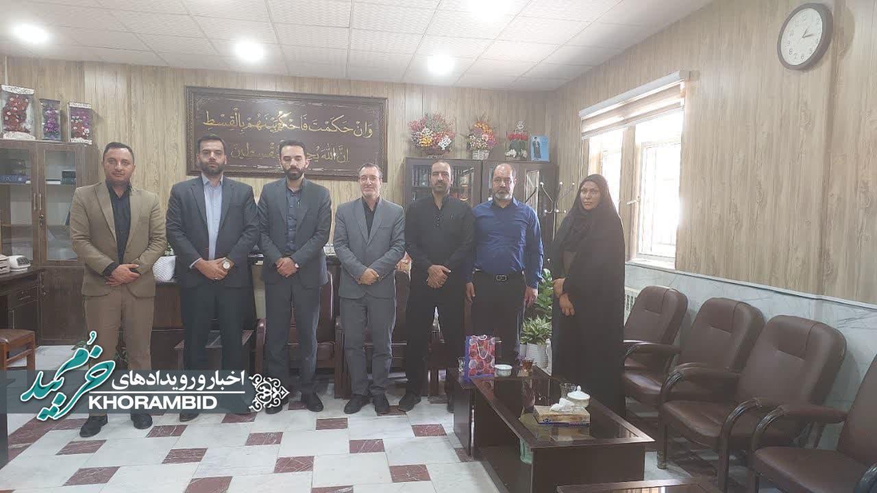 دیدار مدیر آموزش و پرورش خرّم بید با ریاست دادگستری و دادستان محترم شهرستان به مناسبت هفته قوه قضاییه