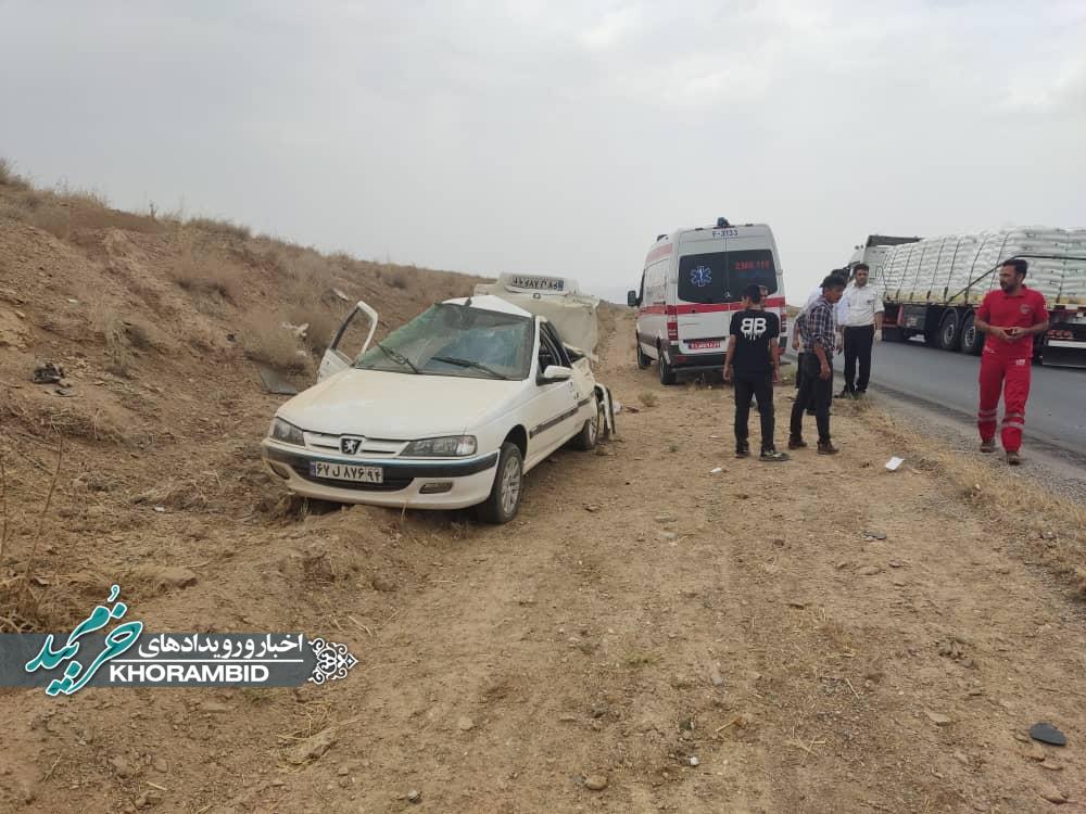 واژگونی پژو پارس در جاده صفاشهر به آباده با ۲ مصدوم