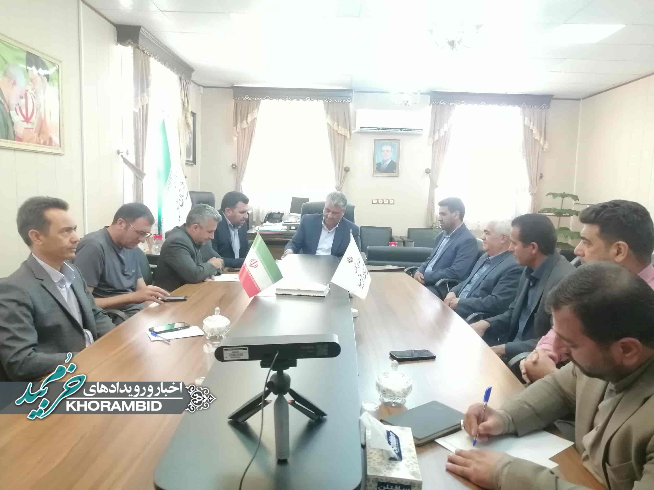 گزارش تصویری | جلسه بررسی و پیگیری مشکلات شهرک های صنعتی شهرستان خرم بید