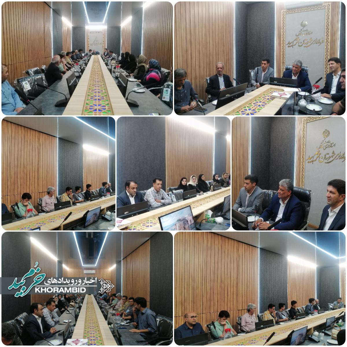 نشست صمیمی فرماندار خرم‌بید با هنرمندان ناحیه یک صفاشهر برگزار شد