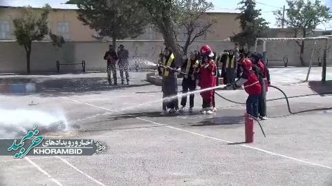 گزارش ویدیویی | مانور آتش نشانی مشترک هنرستان علم و هنر و دبیرستان نجمه گزارش ویدیویی | مانور آتش نشانی مشترک هنرستان علم و هنر و دبیرستان نجمه