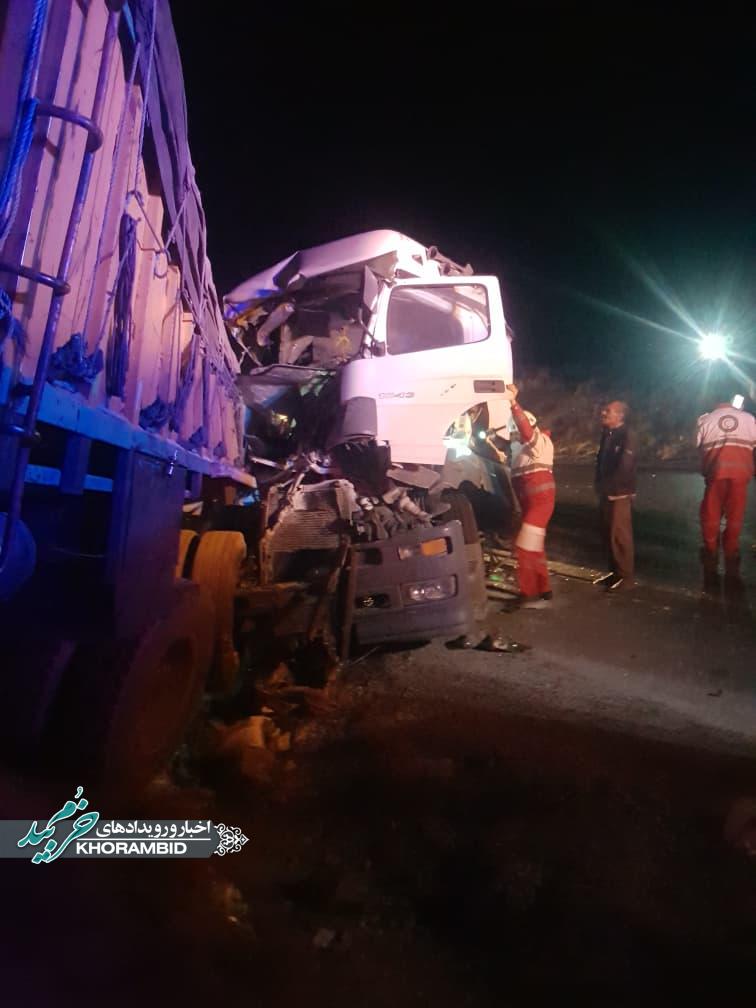 تصادف تریلر با کامیون در گردنه کولی‌کش با ۲ مصدوم