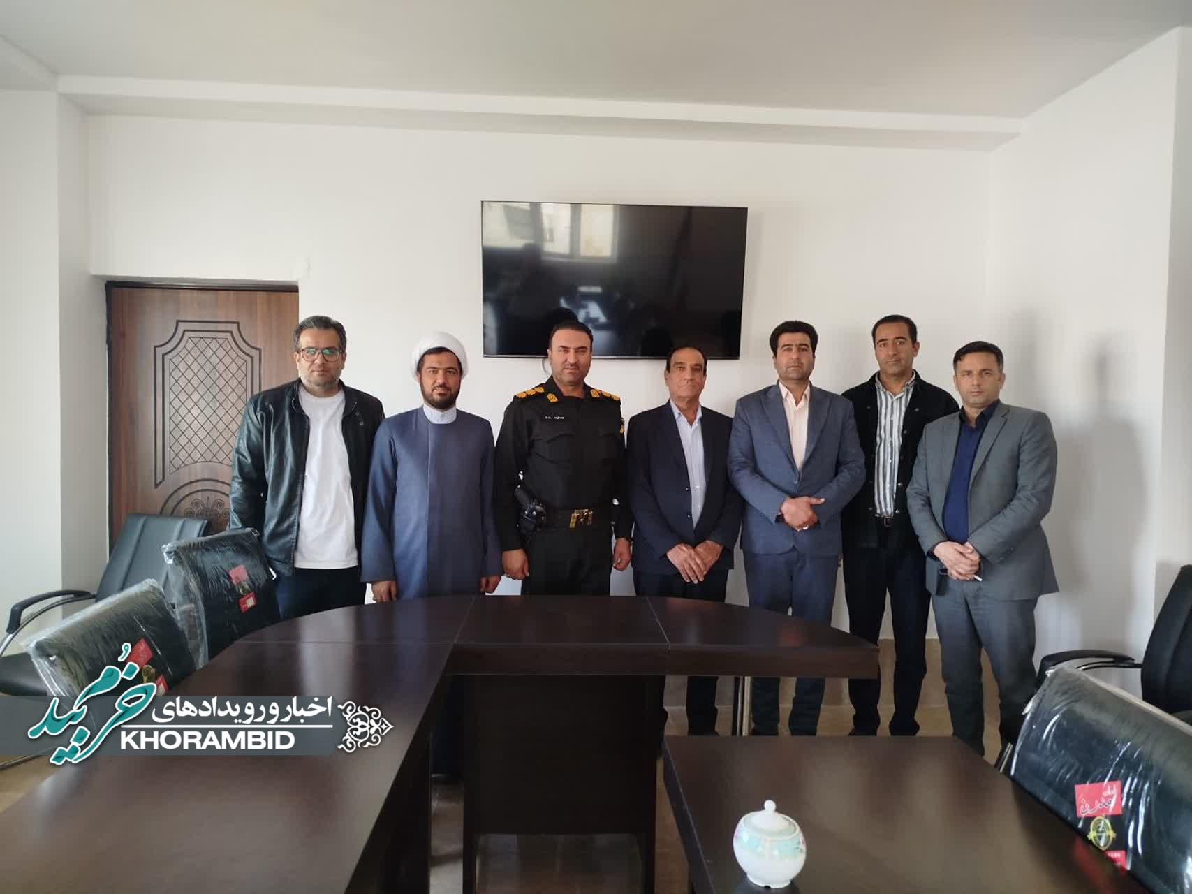 دیدار اعضای شورای اسلامی شهر و شهردار صفاشهر با فرمانده جدید نیروی انتظامی شهرستان خرم‌بید