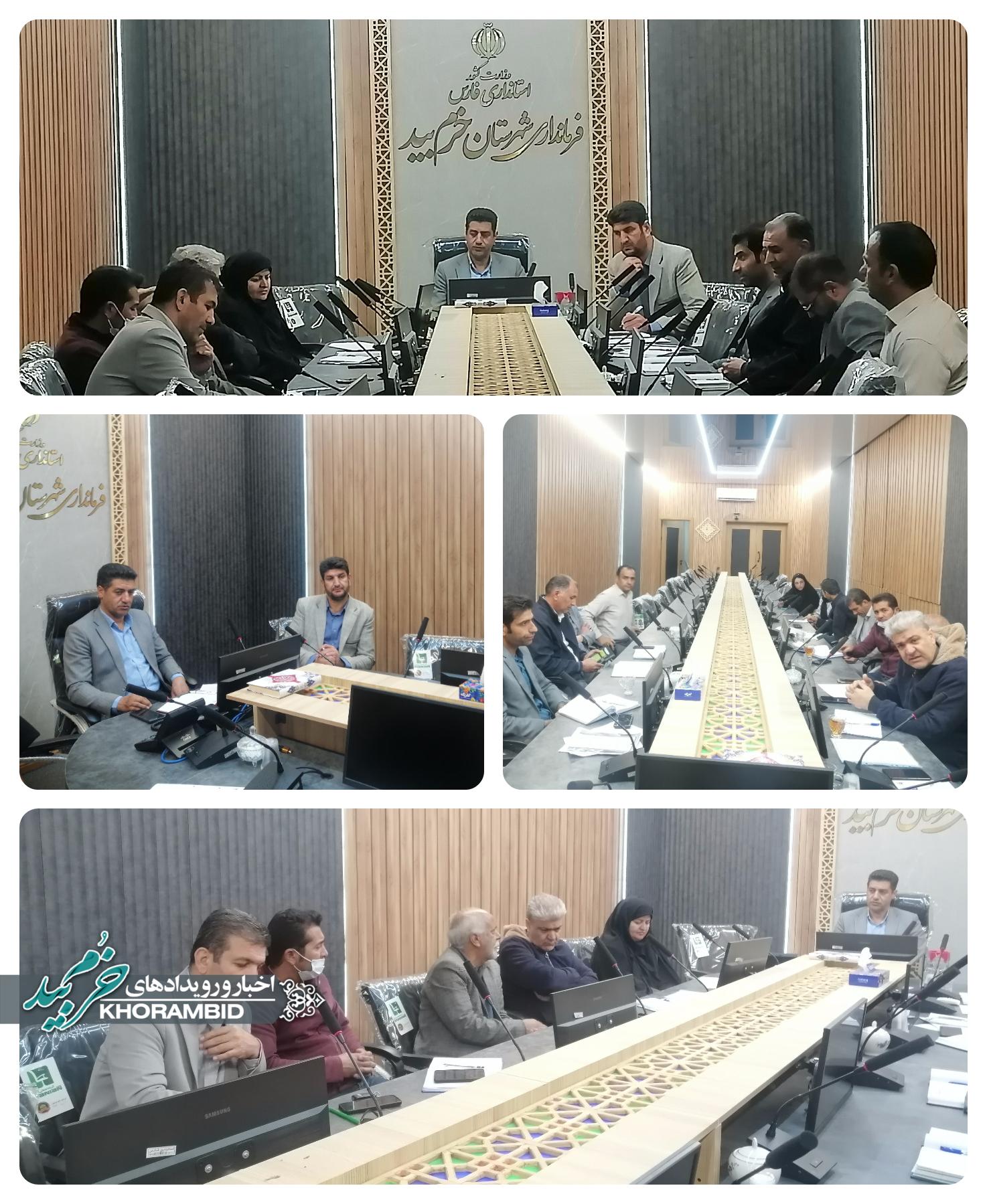 برگزاری جلسه بررسی مشکلات مسکن مهر قادرآباد و صفاشهر با حضور فرماندار و مسئولان استانی