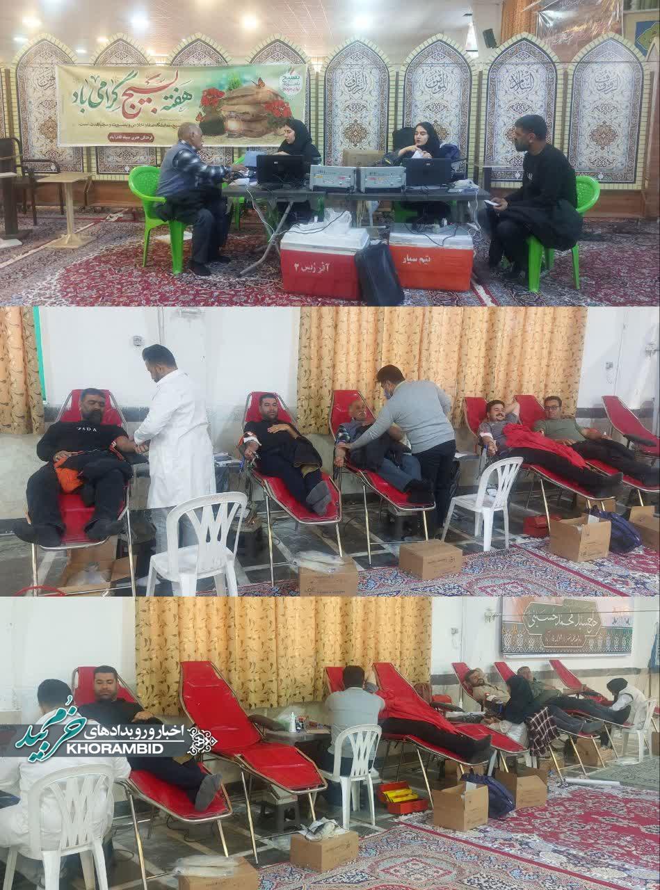 استقرار تیم انتقال خون استان فارس در قادرآباد همزمان با هفته بسیج؛ ۹۳ واحد خون اهدایی جمع‌آوری شد