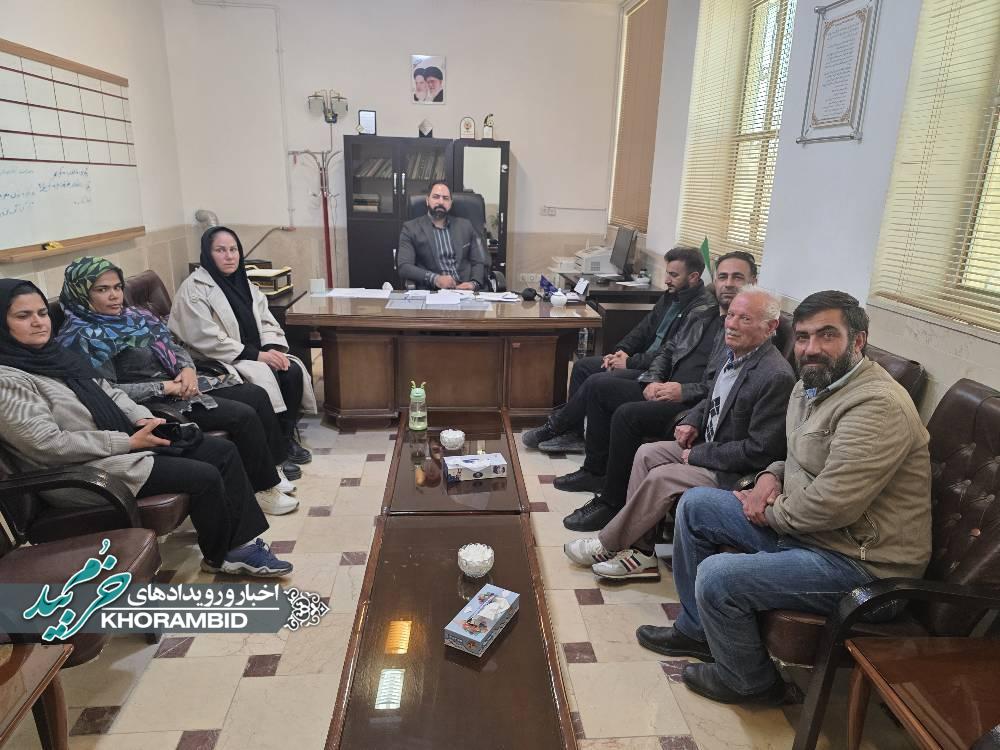 رفع موانع و آغاز عملیات نصب آسانسور در مجتمع مسکن مهر مشهد مرغاب خرم‌بید