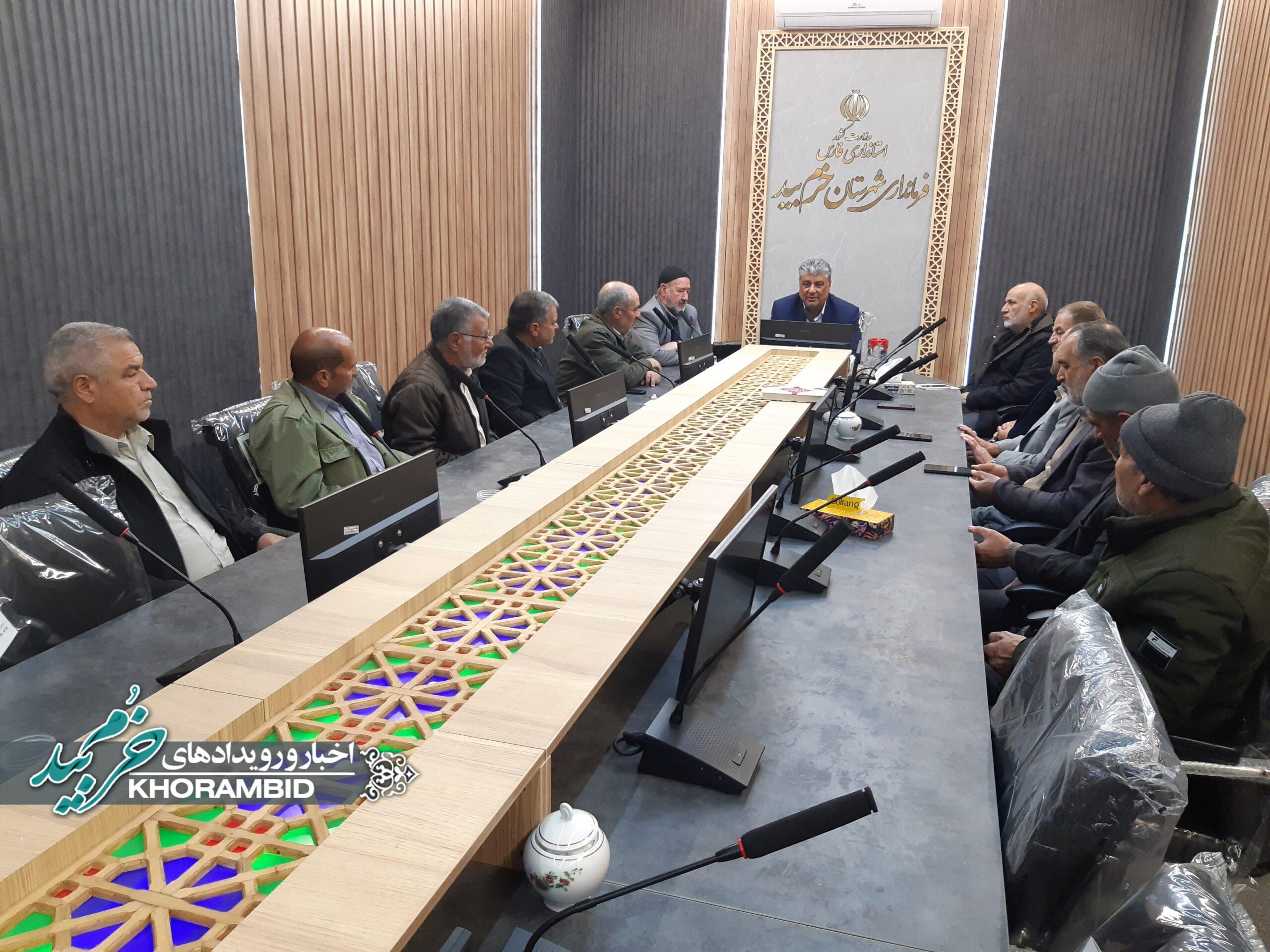 به مناسبت دهه فجر؛ فرماندار خرم‌بید با پیشکسوتان جهاد و مقاومت دیدار کرد