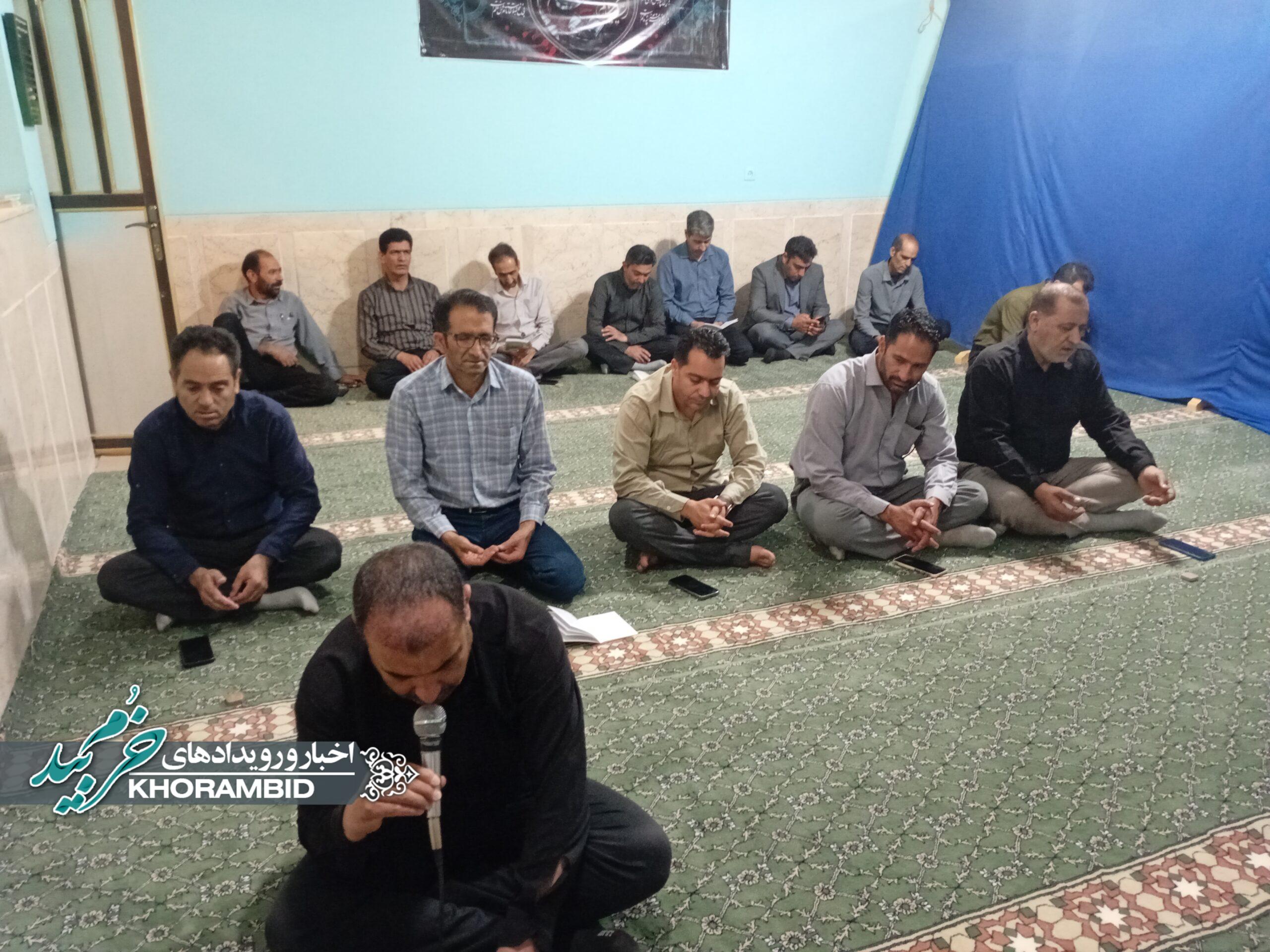 برگزار مراسم پرفیض زیارت عاشورا در مدیریت جهادکشاورزی شهرستان خرم‌بید