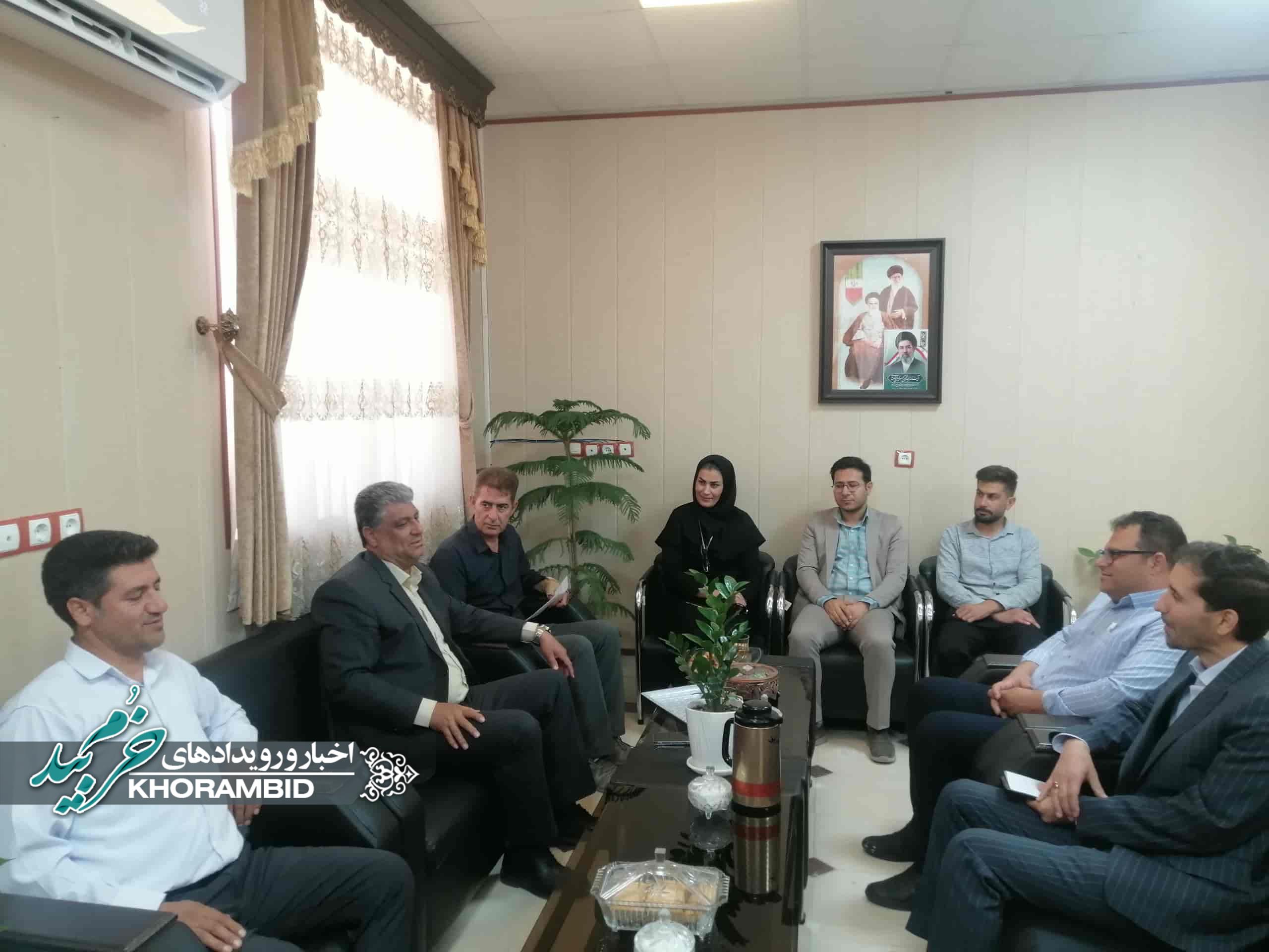 دیدار رئیس و کارکنان تأمین اجتماعی خرم بید با فرماندار به مناسبت هفته تأمین اجتماعی / ارائه گزارش عملکرد و تأکید بر ارتقای خدمات
