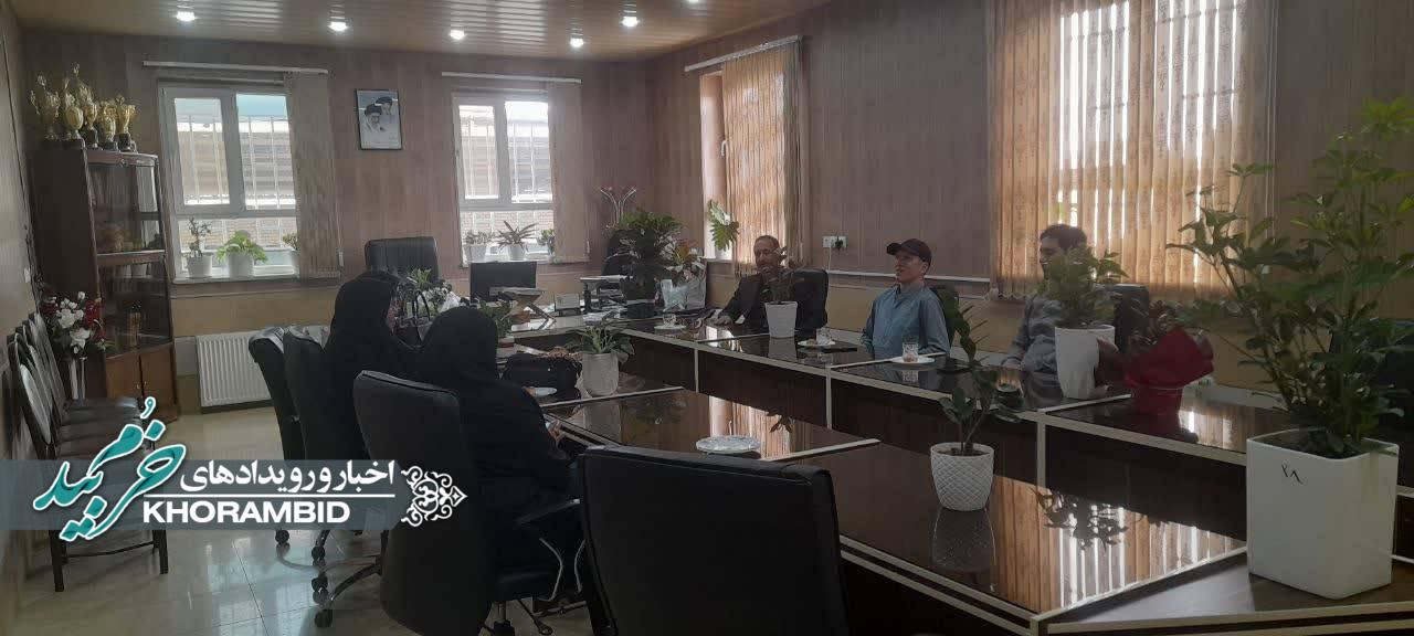 دیدار همکاران اداره آموزش و پرورش با رئیس بهزیستی