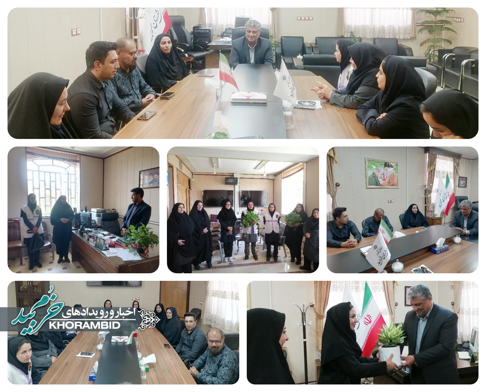 به مناسبت هفته دولت؛ دیدار رئیس بهزیستی خرمبید با فرماندار و کارکنان فرمانداری به مناسبت هفته دولت؛ دیدار رئیس بهزیستی خرمبید با فرماندار و کارکنان فرمانداری