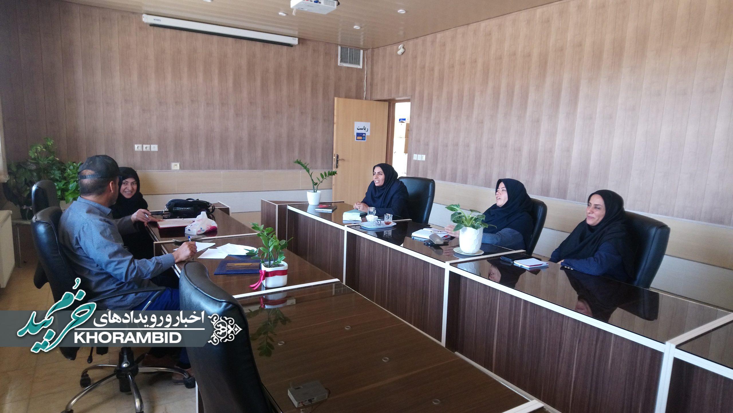 بررسی مشکلات مددجویان بهزیستی با حضور خیّر نیک‌اندیش