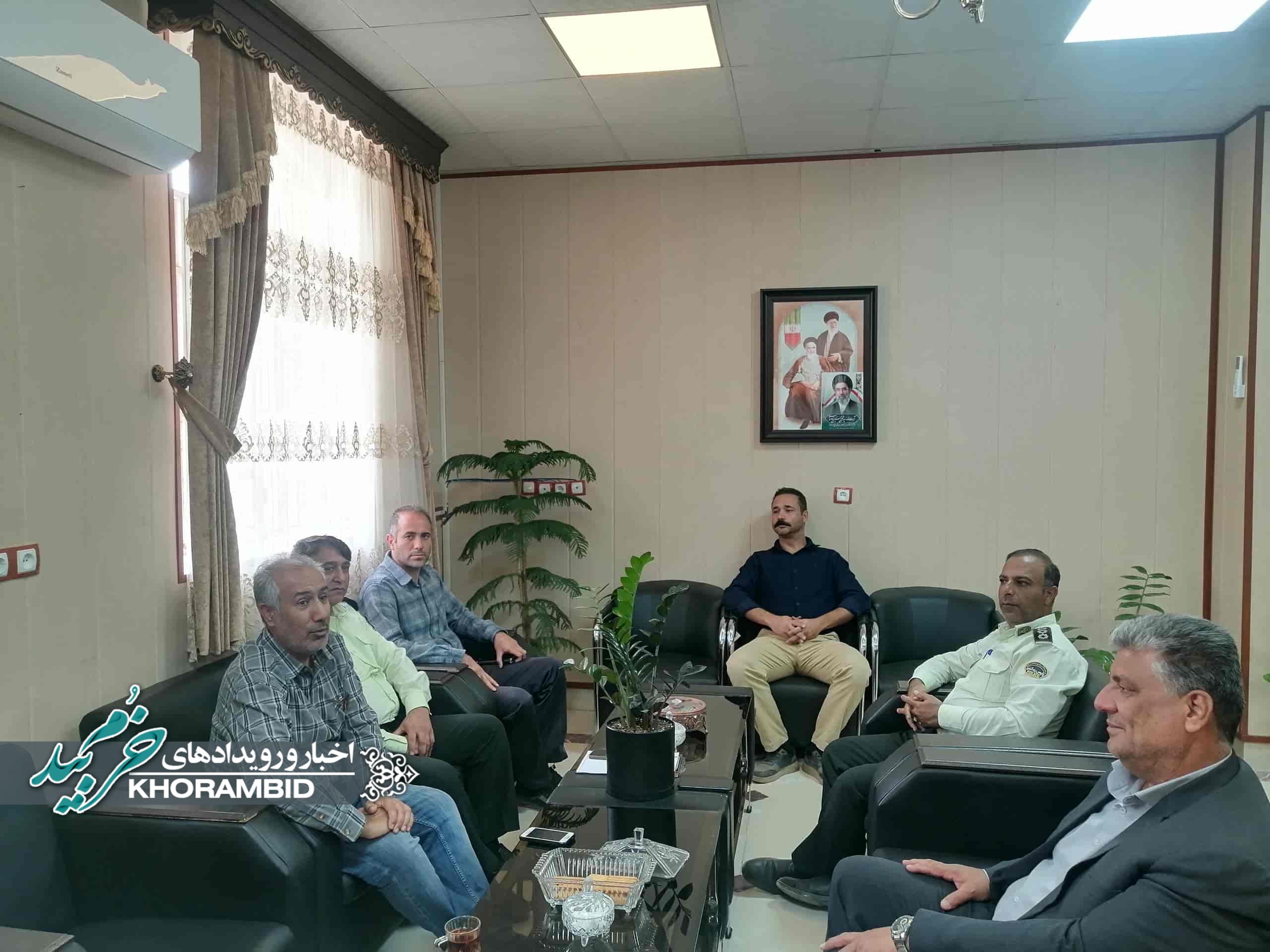 دیدار رئیس و پرسنل پلیس راه‌آهن صفاشهر با فرماندار خرم بید / تأکید بر ارتقای ایمنی خطوط ریلی و همکاری دستگاه‌ها