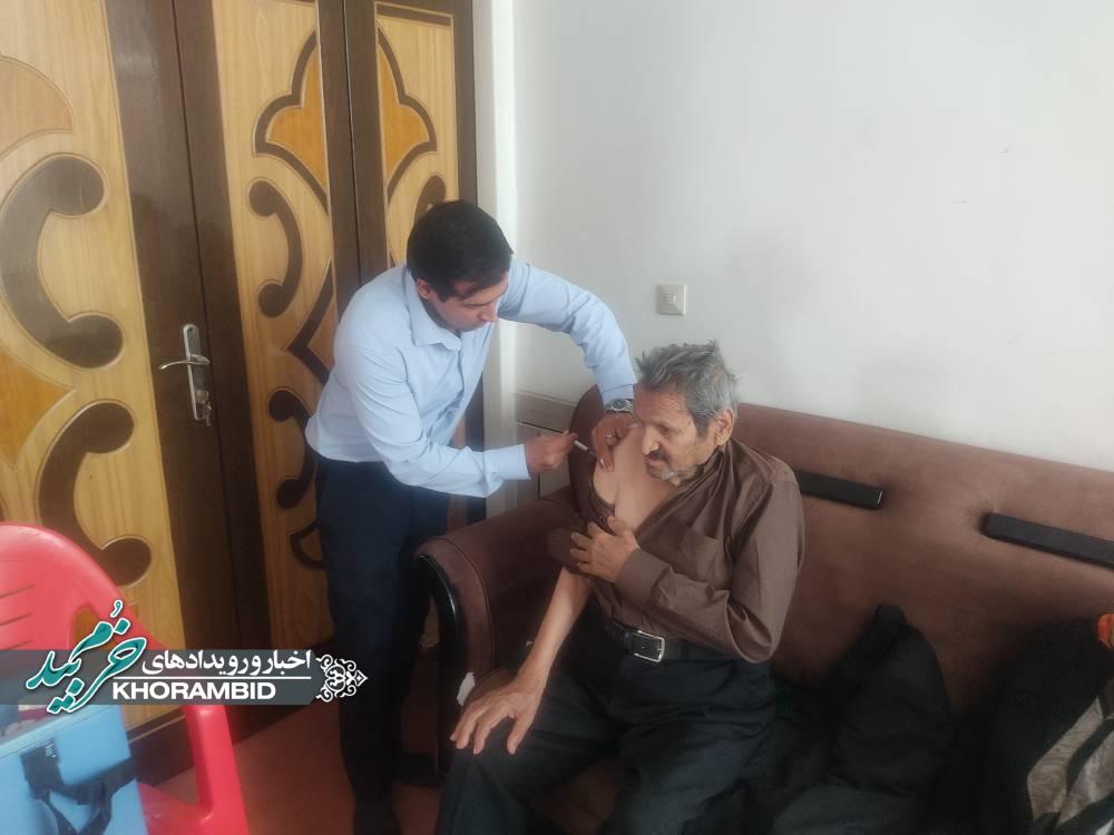 اجرای برنامه واکسیناسیون آنفلوآنزا ویژه خانوادههای معظم شهدا در شهرستان خرمبید اجرای برنامه واکسیناسیون آنفلوآنزا ویژه خانوادههای معظم شهدا در شهرستان خرمبید