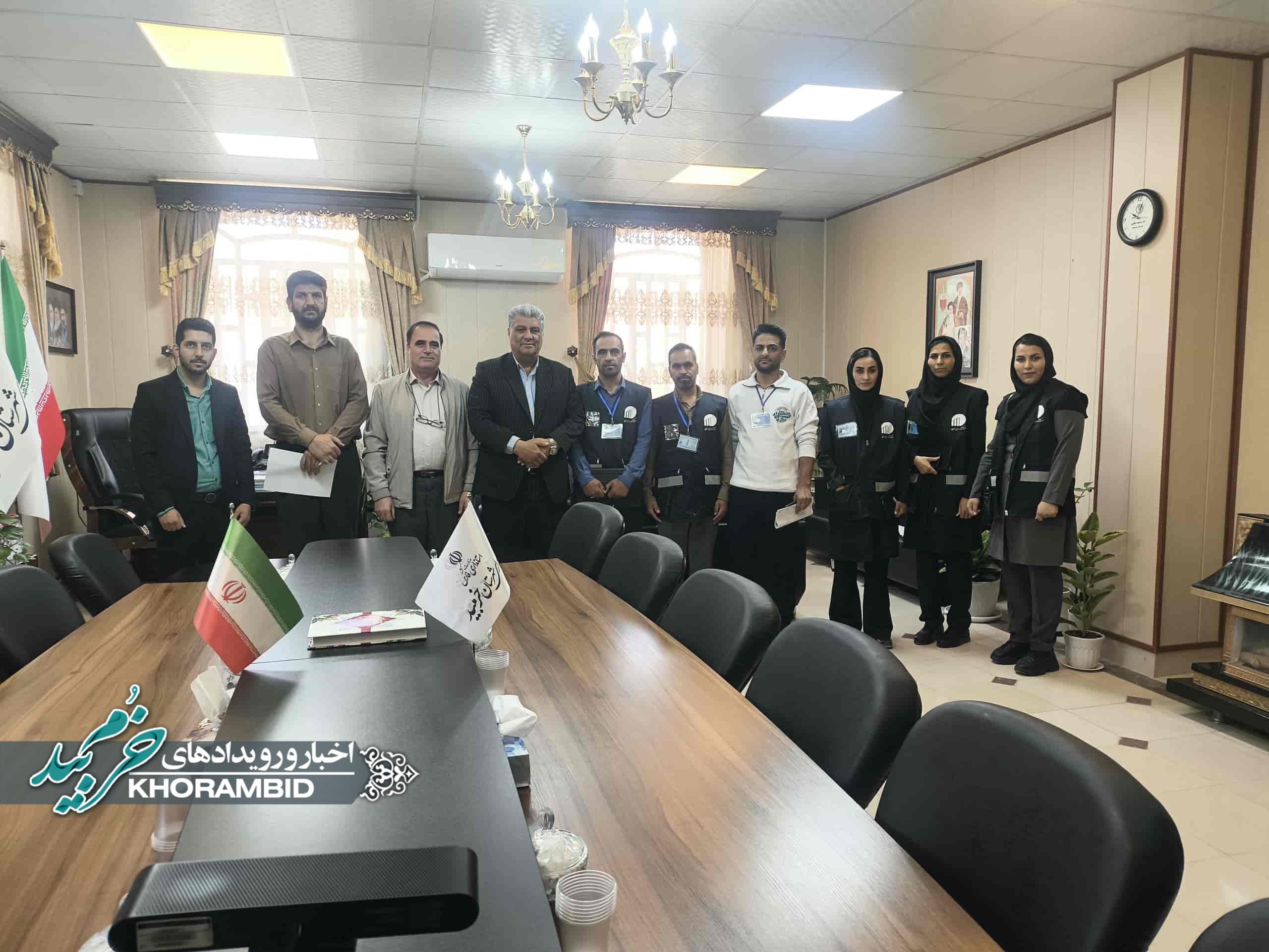 آغاز رسمی سرشماری نفوس و مسکن ۱۴۰۵ در خرم بید با دستور فرماندار / آمارگیران و مسئولان فنی وارد عرصه شدند